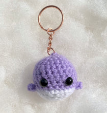 Load image into Gallery viewer, Whale Keychain Violet
